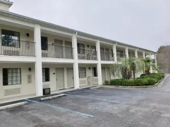 Peach Tree Inn 9